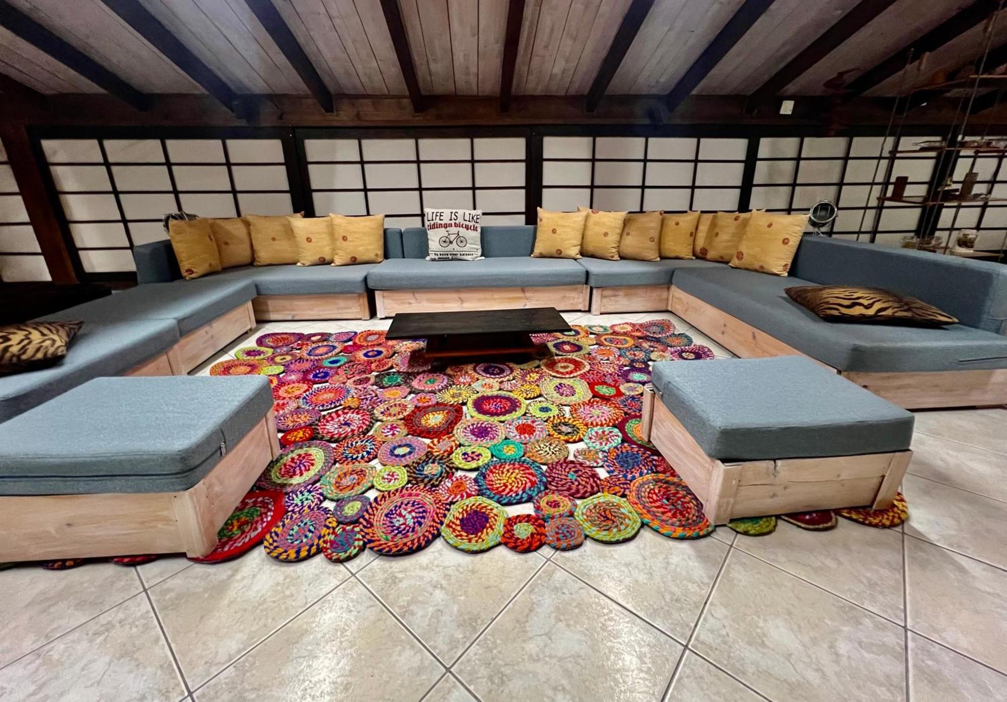 σοφιτα ξυλο μεταλο γυαλι Apartment Alykes Potamou